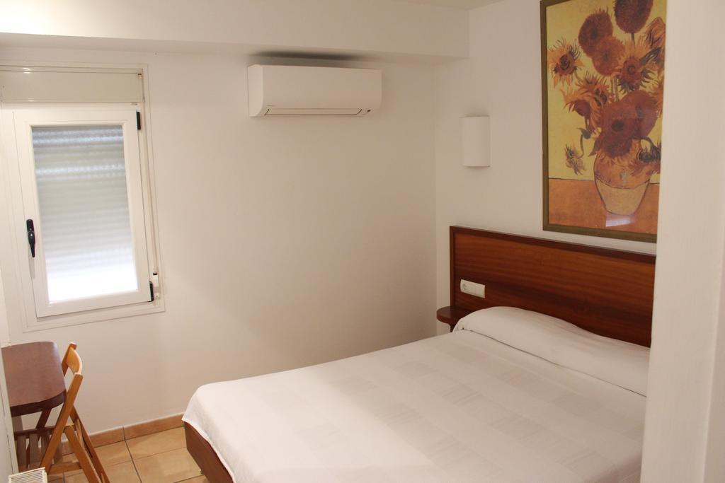 Hostal Cristina 카다케스 외부 사진